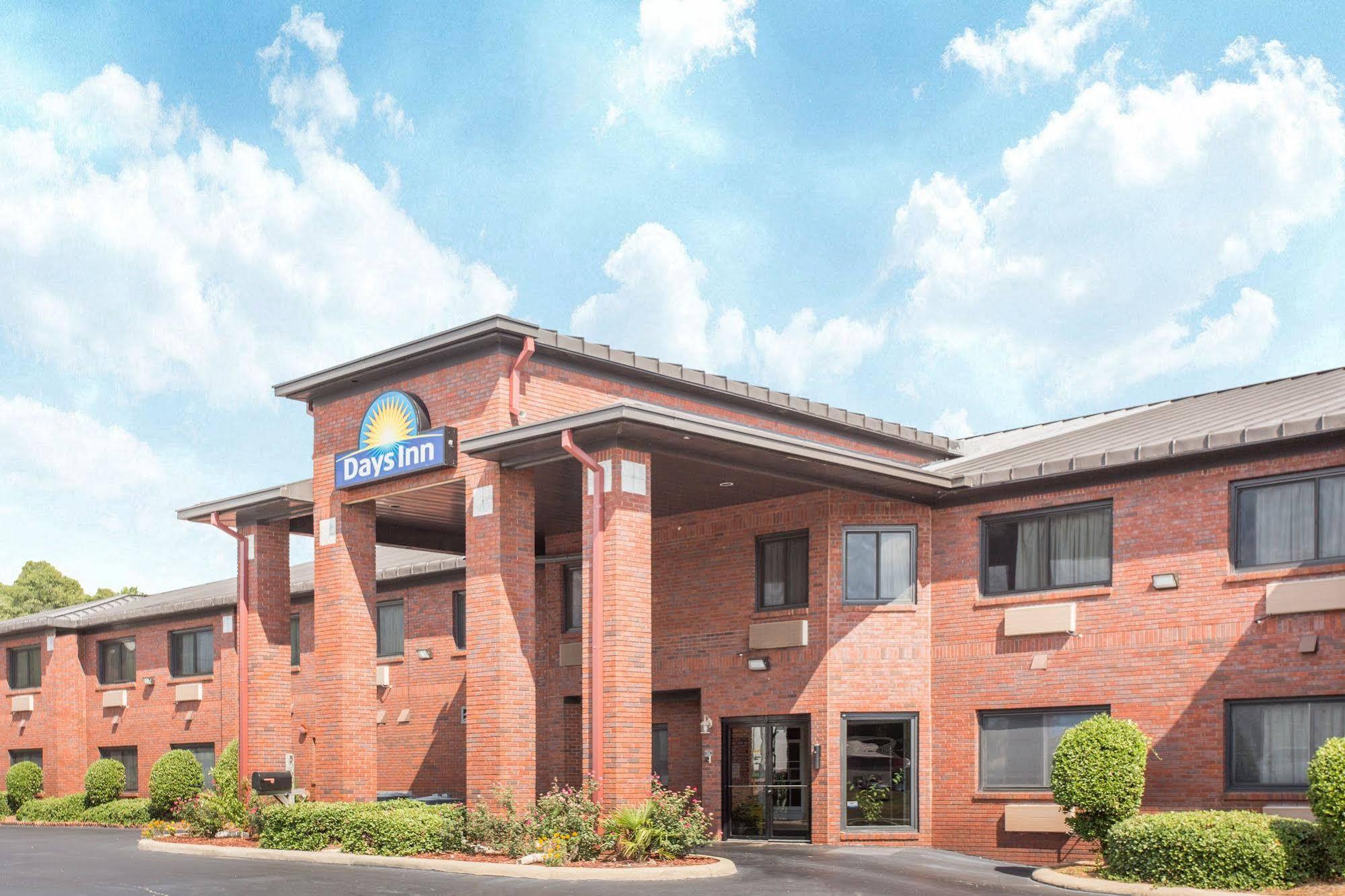 Days Inn By Wyndham Phenix City Near Fort Moore Zewnętrze zdjęcie