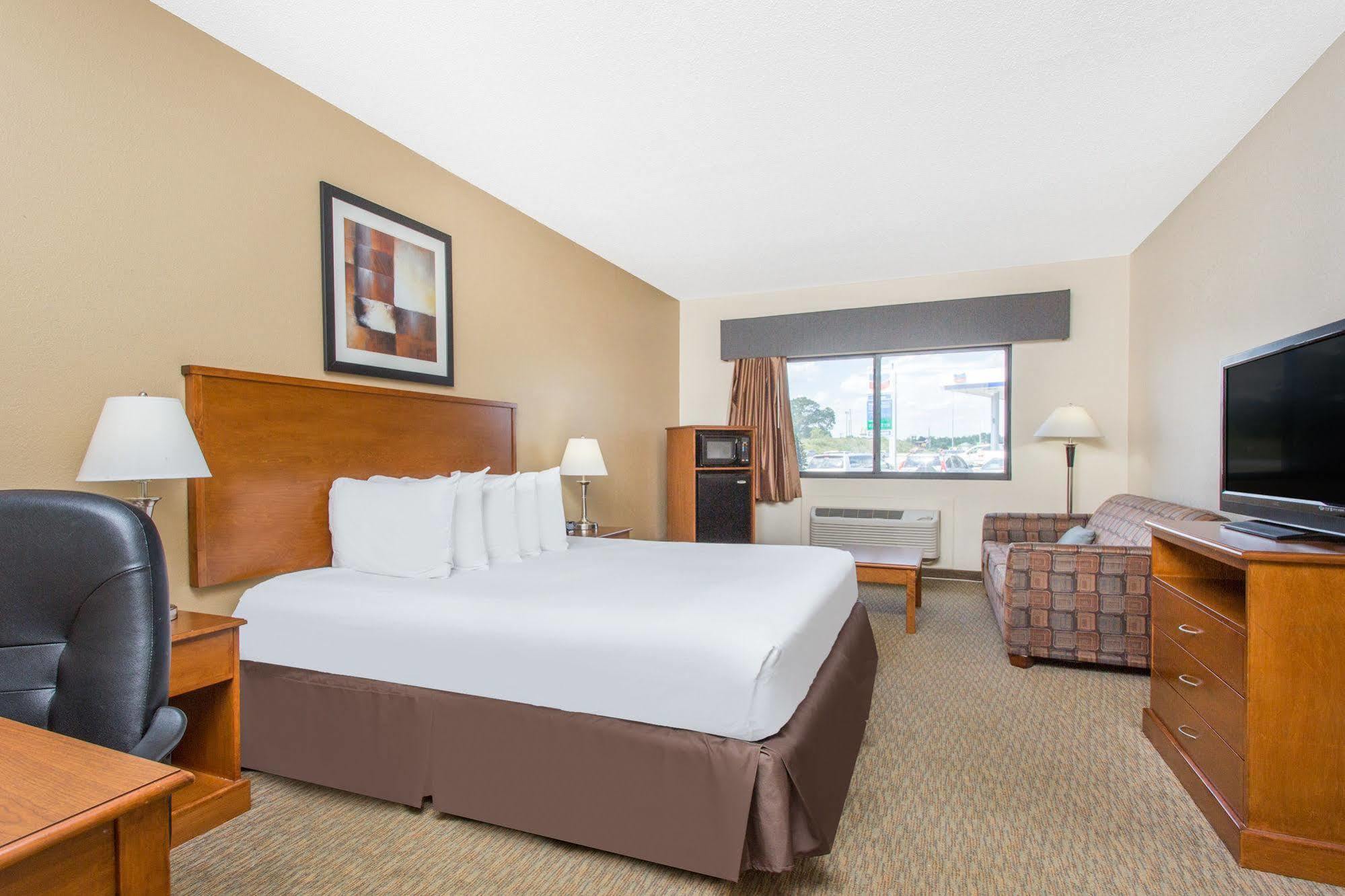 Days Inn By Wyndham Phenix City Near Fort Moore Zewnętrze zdjęcie
